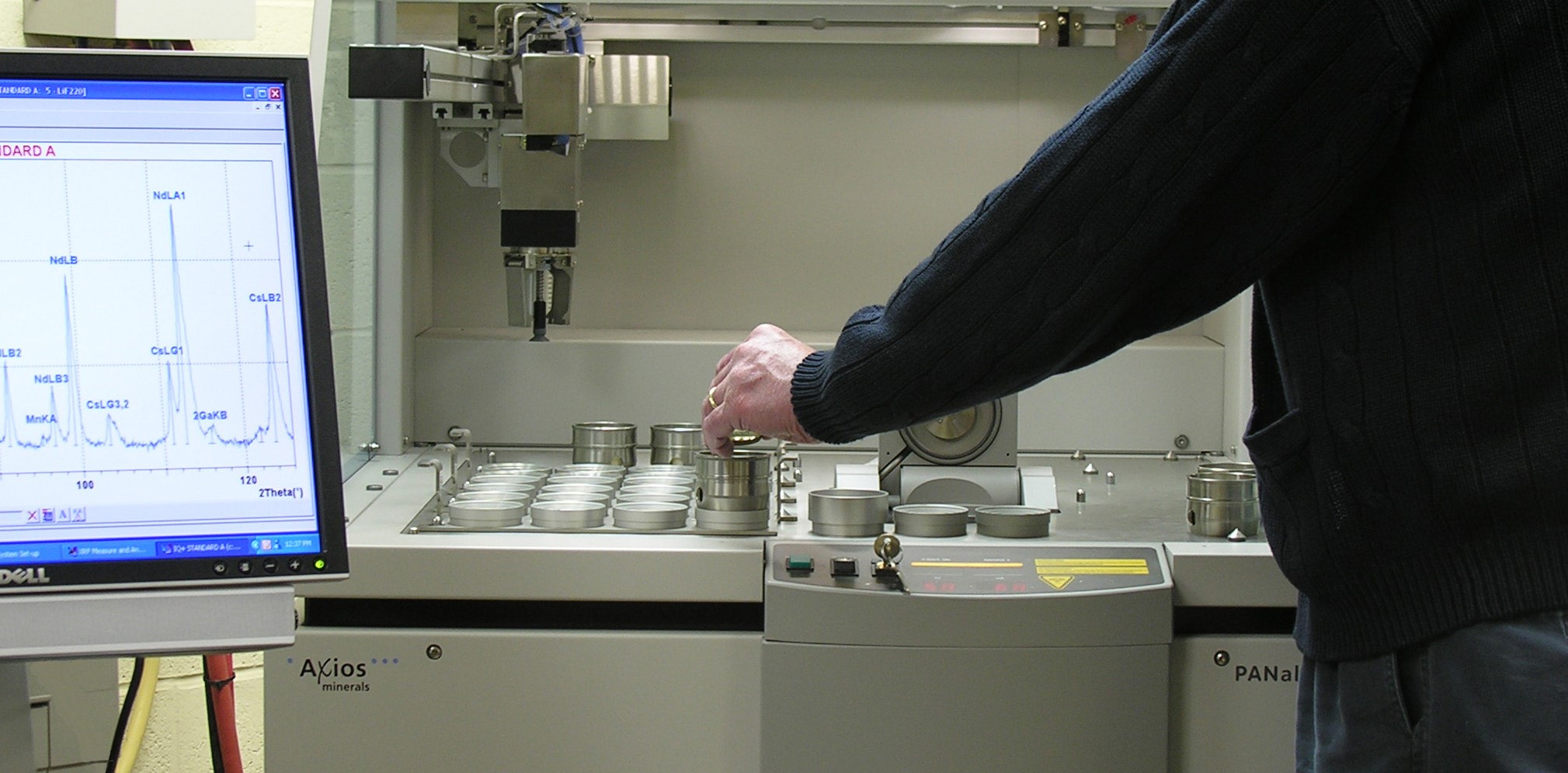 cropped lab photo XRF XRD